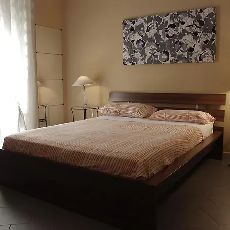 Apartment Dei Mille 29 *